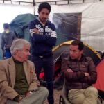 A la izquierda, Ramón Gandarias Alonso de Celis, el embajador español en Colombia