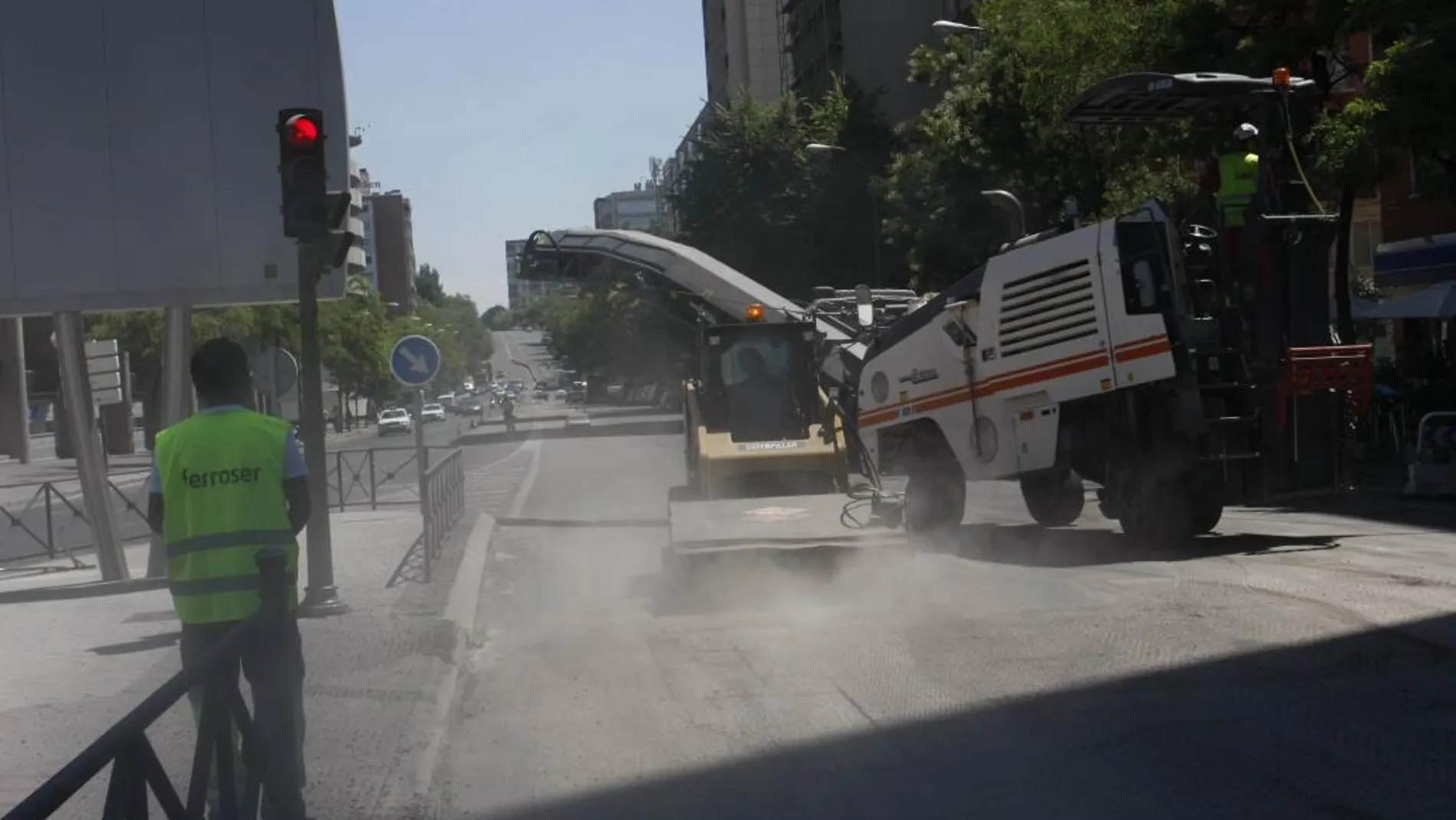 Asfaltado de una calle en la Comunidad de Madrid