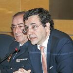 El embajador Ángel Losada, ayer, en su comparecencia en Barajas