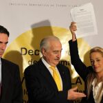 De izquierda a derecha, José María Aznar, el expresidente de Colombia, Andrés Pastrana, la esposa del opositor venezolano preso, Leopoldo López, Lilian Tintori, y el expresidente de México, Felipe Calderón.