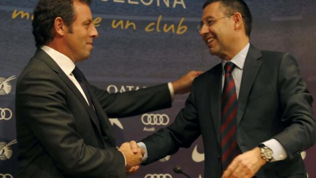 Josep María Bartomeu, el día que Rosell le dio el relevo tras su dimisión irrevocable
