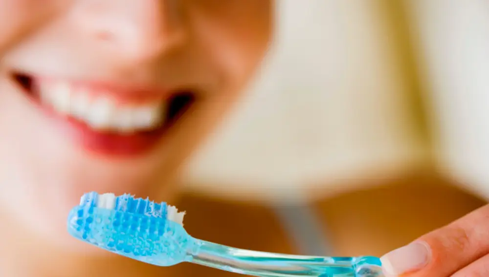 Cinco errores que cometemos al lavarnos los dientes