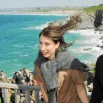 El líder conservador británico, David Cameron, ayer junto a su esposa Samantha, en un acto en Newquay, en el suroeste de Inglaterra