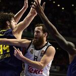 Madrid y Barcelona dirimen mañana el cuarto clásico de esta temporada