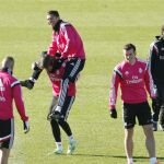 Cristiano, Coentrao, Bale y Benzema, durante el entrenamiento de ayer
