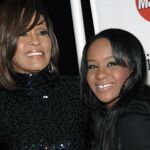 La hija de Whitney Houston podría ser desconectada hoy