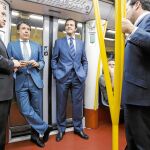El presidente regional, Ignacio González, ayer en Avenida de América