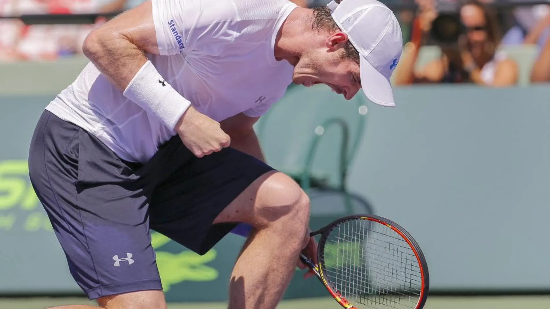 Andy Murray celebra su triunfo ante Tomas Berdych que le permitirá jugar la final del torneo de Miami.