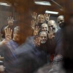 Los líderes de los Hermanos Musulmanes, incluyendo a su líder espiritual Mohammed Badie los juzgados