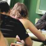 Un nivel más bajo para que los jóvenes estudien a toda costa