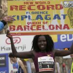 Florence Jebet Kiplagat, tras batir el récord mundial del medio maratón al imponerse en la carrera celebrada hoy en Barcelona