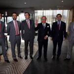 Ruiz Mateos con 5 de sus hijos, con motivo de la conferencia de prensa dada en 17 de febrero de 2011 en relación a Nueva Rumasa