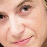  Lluvia de críticas al teléfono de la «masculinidad»