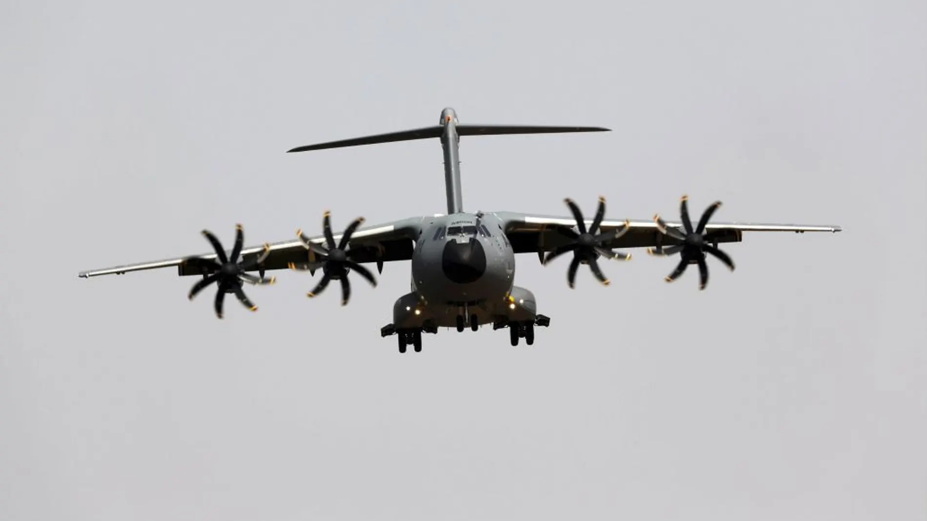 El avión de transporte militar Airbus A400M construido por el fabricante europeo EADS