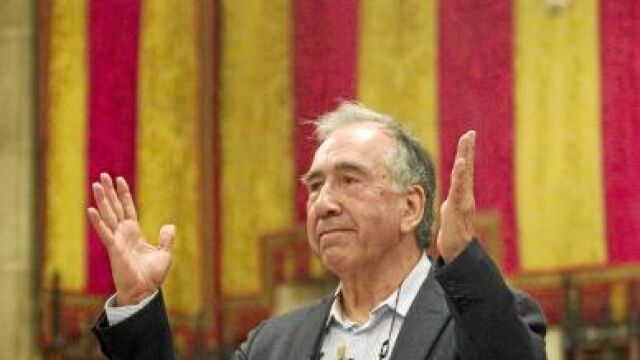 Margarit insta a los inmigrantes a aprender la lengua y la cultura catalana
