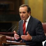 Alonso subraya que la banda tiene «credibilidad cero»