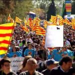 Imagen de los manifestantes por las calles de Amposta.