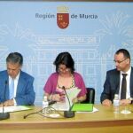 La consejera de Economía y Hacienda, durante la firma del convenio