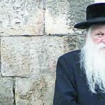 Un viejo en las calles de Jerusalén