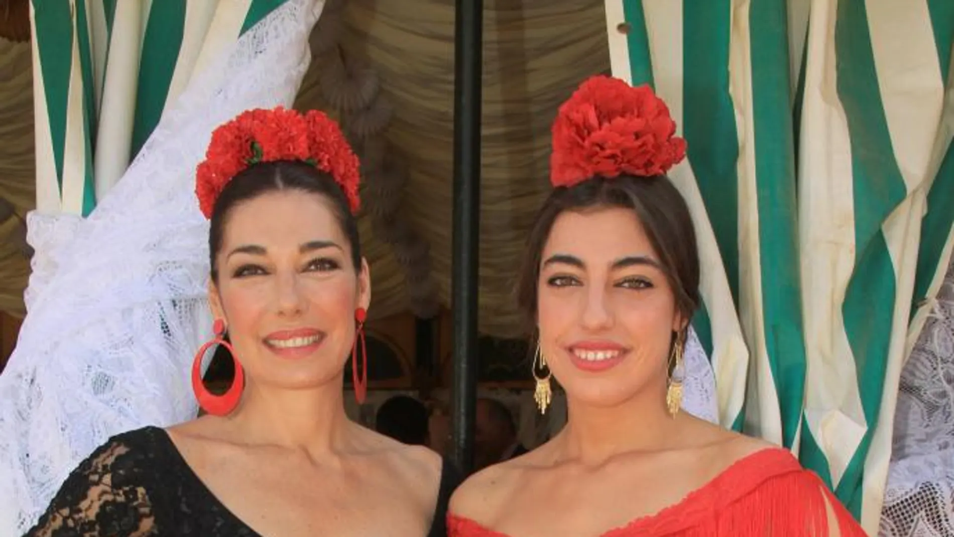 La modelo y ex miss Raquel Revuelta con su hija Claudia Jiménez