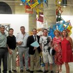 Martín Páez, Javier Cerezo, Emilio Morales, Rafael Gómez, José Fermín Serrano, José Fina García y Angie Meca, durante la presentación de la exposición colectiva en la que participan artistas de ocho galerías