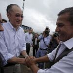 Humala saluda al presidente del Banco Mundial, Jim Yong Kim
