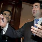 El presidente del Congreso de los Diputados, José Bono, a su llegada hoy a la reunion del grupo parlamentario socialista en la Cámara Baja