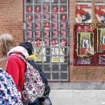 Los carteles que animan a la huelga ya se pueden ver en colegios e institutos