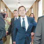 El jefe del CNI demuestra en el Congreso con facturas que no malgastó dinero público