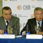 El director de CAM, Roberto López, y el presidente, Modesto Crespo