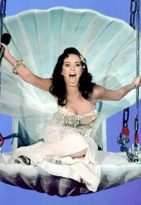 Katy Perry llena hoy de adolescentes el Palau Sant Jordi en el Festival U18