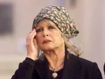 Brigitte Bardot aplaude la prohibici&oacute;n