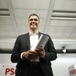 Moncloa califica de «sinvergonzonería» la política de Sánchez tras verse con Rajoy
