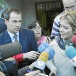 La hermana de Antonio Puerta pidió respeto para su familia en la puerta del Anatómico Forense