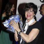 La actriz Concha Velasco tras ganar esta noche el premio Valle-Inclán de Teatro, por su papel en "Hécuba"
