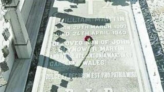La identidad del verdadero hombre que llegó a Punta Umbría es la de Glyndwr Michael y está enterrado en el cementerio de Huelva