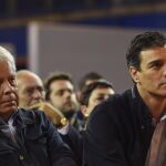 Felipe González y Pedro Sánchez