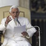 Benedicto XVI: «Voy a España como testigo de Cristo Resucitado»