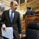 Rubalcaba pide prudencia porque «nada ha cambiado»