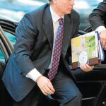 Garzón, KO en el primer asalto a presidir la Audiencia