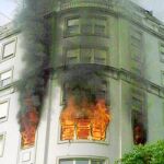 Un colombiano sin papeles salva a una anciana inválida del fuego