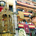 La bandera nacional no recibirá a la Custodia a la salida de la catedral