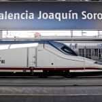 Un tren de alta velocidad de Talgo en Valencia