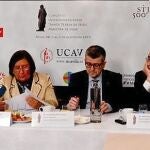 De izq. a dcha., Juan Carlos Domínguez, Mª del Rosario Sáez, Lydia Jiménez, José Alfredo Peris, Carlos Pérez Caseiras y Francisco Marhuenda