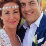 Carlos Sobera y Patricia Santamarina