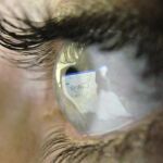 Desarrollan un sistema que detecta la covid a partir de una foto de los ojos