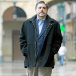 Eguiguren se ha convertido en el centro del debate político