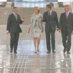Zapatero y Aguirre: tregua en Sol