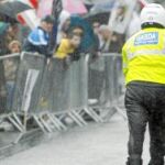 La Policía irlandesa contiene a los activistas fuera de la librería