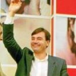 El líder del PSM apostaba por el pantalón ancho, no llevaba patillas y le gustaba el pelo largo